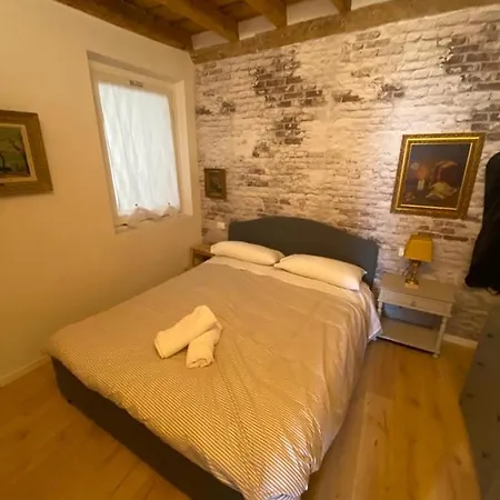 30 San Gottardo House Διαμέρισμα *